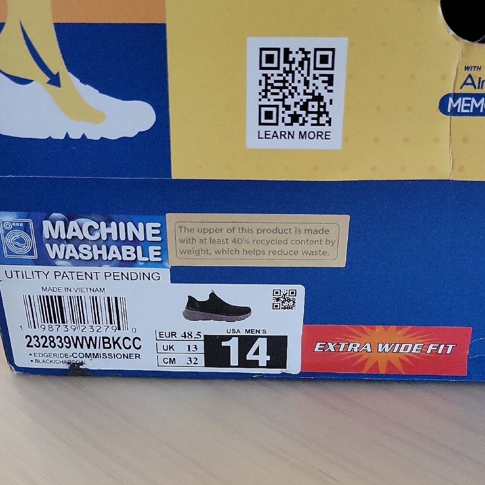 Skechers Edgeridge Black Knit Slip-On Extra Wide Sneakers - Picture 2 of 4